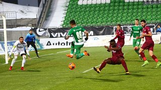 Спорна дузпа спаси "Лудогорец" срещу "Септември"