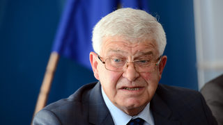 <span class="highlight">Здравни</span> каси към синдикати и партии обмисля ресорното министерство