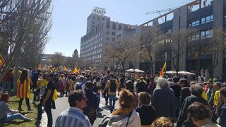 Протест в Барселона защита на Пучдемон