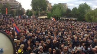 В Ереван започна "гражданско неподчинение" заради избора на президент за премиер