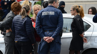 Десислава Иванчева е обвинена за подкуп, заместникът ѝ и посредникът - като помагачи