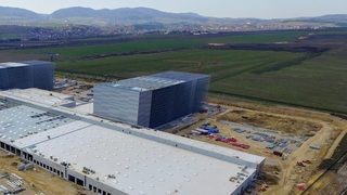Огромната логистична база на JYSK до кв. "Люлин" от дрон