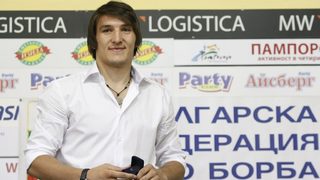 Депутатът от ГЕРБ отрече да е блудствал с дете, разводът му бил в дъното на случая