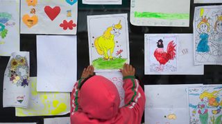 Ново решение: Няма да има детски надбавки за всички, парите отиват за МВР и лекари
