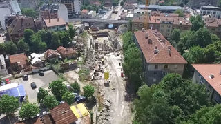 Изграждащата се метростанция "Красно село" и кръстовището на две нива