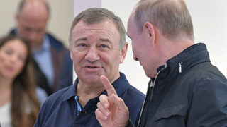 Eдрият руски бизнес предупреди Путин да не превръща в престъпление спазването на санкциите