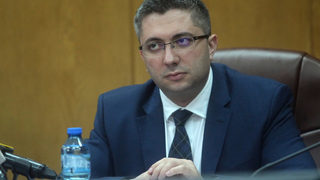 Регионалният министър отхвърли обвиненията на Симеонов за незаконни обекти и готвени продажби по морето