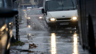 Когато водата слезе по стълбите и влезе в метрото