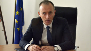 С нови училища и <span class="highlight">дострояване</span> на стари ще може да се въведе едносменен режим, смята Вълчев