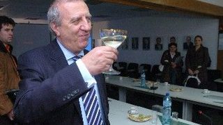 "Кремиковци" нае датчани да го консултират как да спре да мърси