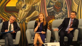 Китайските туристи ще нарастват с по 5.1% всяка година до 2023 г., изчисли Ангелкова