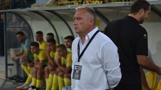 Треньорът на "Ботев" разкри за проблеми между отбора и ръководството