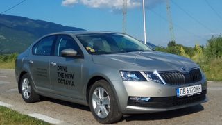 Фоторазказ: Подобрената "Шкода Октавия"
