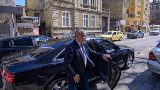 Валери Симеонов се похвали, че е затворил още две шумни дискотеки по морето