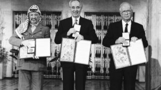 <span class="highlight">За</span> Израел и палестинците опитът <span class="highlight">за</span> мир отпреди 25 г. е далечен спомен
