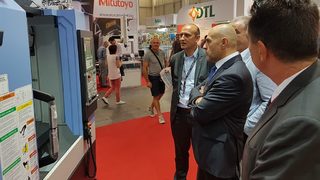 Томислав Дончев: Икономиката мигрира от спекулации с недвижими имоти към производство и експорт
