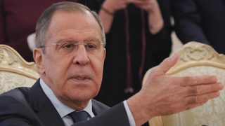 Обвинените за кибератаки в Холандия руснаци пътували като "специалисти", обясни Лавров