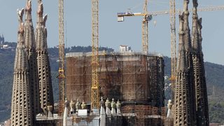 След глоба "Саграда фамилия" ще получи разрешително за строеж