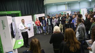 <span class="highlight">Schneider</span> <span class="highlight">Electric</span> представи MTZ Masterpact на Форум Иновации 2018