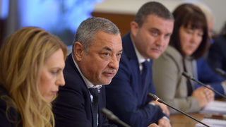 Валери Симеонов няма да оглави съвета за хората с увреждания