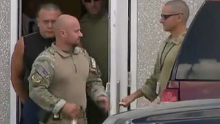 ФБР съобщи, че и милиардерът Том Стайлър е получил пратка, в която може да има бомба