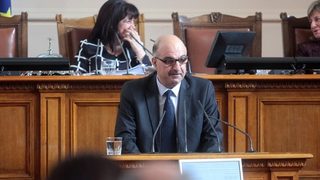 Депутатът от НФСБ Петър Петров: Децата с увреждания трябва да са в дом