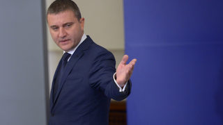 Жилището, в което живее Горанов, не било на Домусчиеви, а на кръстника му