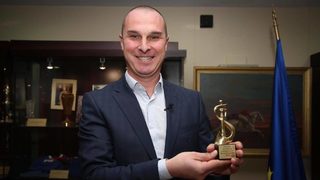 Петър Бакърджиев спечели наградата за спортна журналистика "Братя Ексерови" за 2018 г.