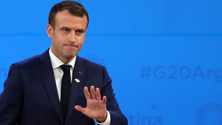Протестът на "жълтите жилетки": Макрон плаща сметките на предшествениците си