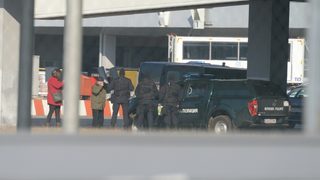 Николай и Евгения Баневи вече са в арест в София (обновена)