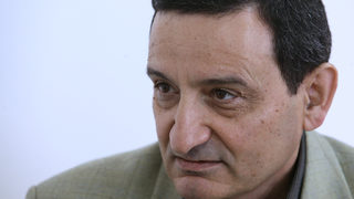 Експерт по ядрена сигурност: Петкова води страната към ядрено тресавище