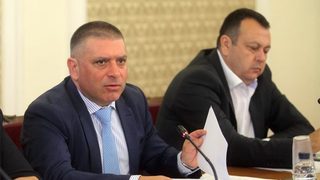 Парламентът на път да въведе видеонаблюдение в изборните секции