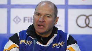 Жирардели откри сезона в Банско с искане за "спешна среща с Борисов"