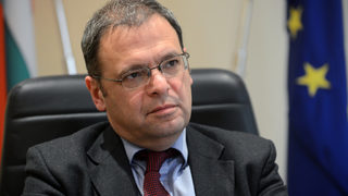 Появата на Жирардели като собственик на "Юлен" е почистваща акция, смята Юлиан Попов