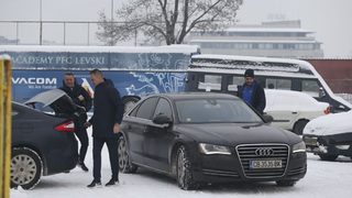 "Левски" замина за Кипър без Митрев и Полачек