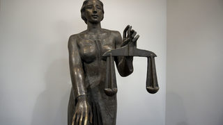 Арестувани са свидетели по делото срещу Цветан Василев, съобщава адвокат на бившия банкер