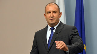 Опозиционната година на Румен Радев