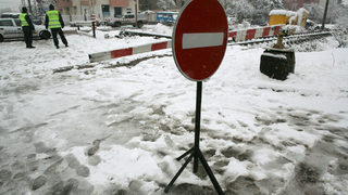 <span class="highlight">Дерайлирал</span> влак затвори Подбалканската линия