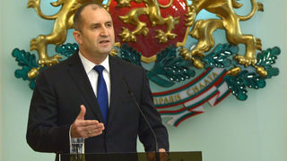 Президентът наложи вето <span class="highlight">на</span> закона <span class="highlight">за</span> <span class="highlight">защита</span> <span class="highlight">на</span> <span class="highlight">личните</span> <span class="highlight">данни</span>