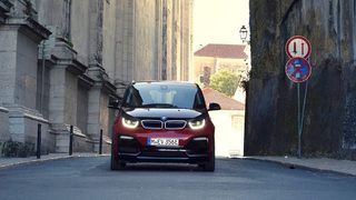60 нови електромобила <span class="highlight">БМВ</span> са продадени в България, акцентът се пренася върху хибридите