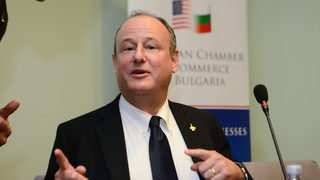 Посланикът на САЩ <span class="highlight">Ерик</span> <span class="highlight">Рубин</span> е посетил БНБ