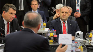 Надявам се правителството да материализира визитата на Медведев, заяви Радев