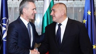 Генералният секретар на НАТО пристигна в България
