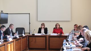 Директива ще защитава от уволнение подаващите сигнали за корупция
