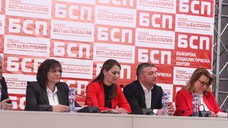Корнелия Нинова: Елена Йончева съчетава качества на политик и журналист