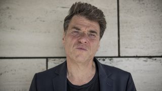 Младите хора ще се разбунтуват срещу социалните мрежи, прогнозира предприемач
