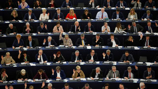 Европарламентът предложи колективен механизъм за защита на потребителите