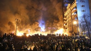 Поколението "Майдан" е разделено преди изборите в Украйна