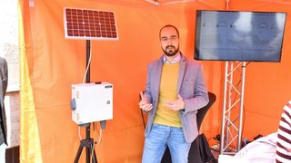 "Виваком" представи умна кофа за боклук и сензорна <span class="highlight">станция</span> за дистанционно земеделие