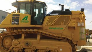 Държавната компания "Автомагистрали" купи <span class="highlight">булдозер</span>, който може да прегази танк